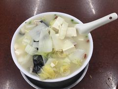鱼头豆腐汤-阳江河堤老牌曾记美食