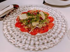 牛排家生牛肉薄片配帕玛森芝士-牛排家(北京长安街英皇集团中心店)