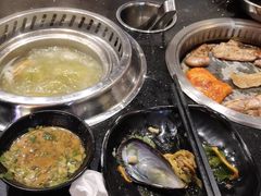 -钱小主·自助回旋烤肉火锅餐厅(东方新天地店)