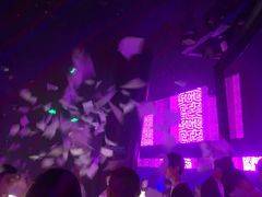 -SPACE(欢乐颂购物中心店)