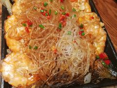 铁板蒜香粉丝焗虾-峨嵋小镇·川菜(正定朗华店)