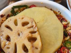 -小天鹅火锅·一线江景洪鼎旗舰店(洪崖洞店)