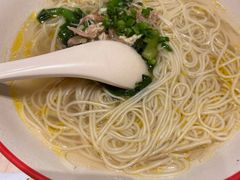 -小杨生煎(金山百联购物中心3楼店)