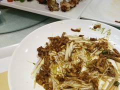 -赶海部落海鲜城(海阳路店)