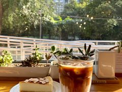 -Cafe Villa