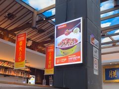 -阿瓦山寨·湘菜现炒·剁椒鱼头王(咸阳总店)