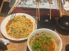 -万记麻辣烫国展总店