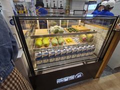 面包甜点陈列柜-茶百道(大卫城店)