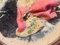 低温小牛肉薄片配吞拿鱼酱-Laures·月桂西班牙碳烤餐厅(十尚坊店)