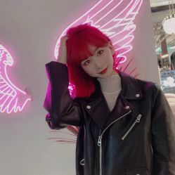 -BULB STUDIO 巴柏明星发型工作室