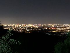 -鬼笑石后山停车场