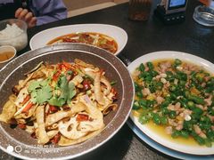 -万重锦·人文川菜馆(骡马市店)