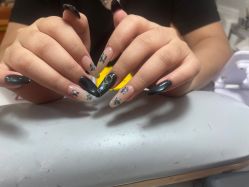 -梵莎美甲美睫