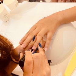 -纤指百魅美甲美睫