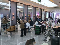 -藤野造型烫染·漂发