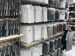 -优衣库(北京万柳华联购物中心店)