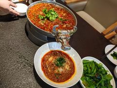 -万重锦·人文川菜馆(骡马市店)