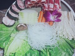 -三人行骨头王火锅(长寿店)