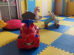 -欢乐悠游婴儿游泳(金碧花园店)