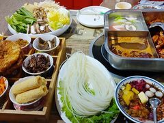 -鸡遇虾煲干锅火锅(小寨金莎店)
