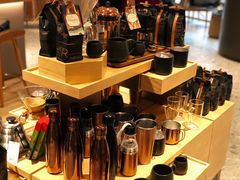 零售区-星巴克臻选(济南恒隆店)