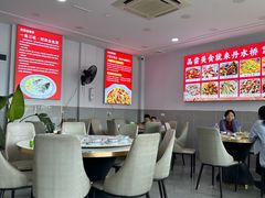 -丹水桥地锅鱼·翘嘴鲌·地方特色全鱼宴(丹江口大坝店)