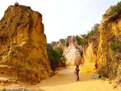 -彩色沙林风景区