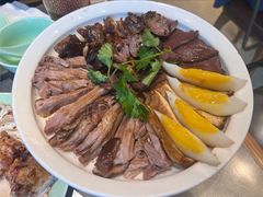 招牌卤狮头鹅七拼-潮界(LU·ONE凯德晶萃广场店)