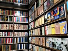 -钟书阁(群光广场店)