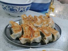 鲜肉韭菜煎饺-芬芳甜品(同福路店)