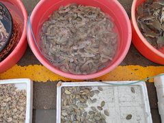 -霞涌市场海鲜摆卖区