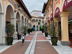 -佛罗伦萨小镇广佛名品奥特莱斯(疏港路店)