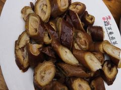 -老鼎万春卤菜(鹭湖宫8区店)