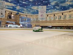 -冠军冰场(环球中心店)