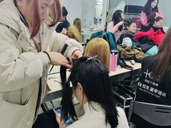 -吉田美学化妆美甲摄影培训(宁波校区)