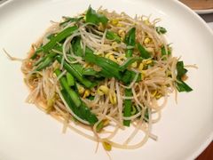 春韭炒黄豆芽-湘逢私厨(东山海德公馆店)