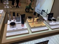 -奥伦纳素Erno Laszlo
