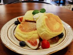 莓果奶油芝士舒芙蕾松饼-UPPER KITCHEN(延安路店)