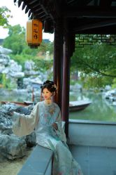 -一揽芳华汉服旗袍体验馆(拙政园店)