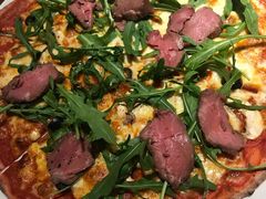 甜菜根牛肉芝麻菜披萨-JINNS锦时 steak&pizza(浸信会礼拜堂旧址店)