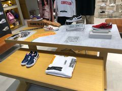 -Onitsuka Tiger(港汇恒隆广场店)