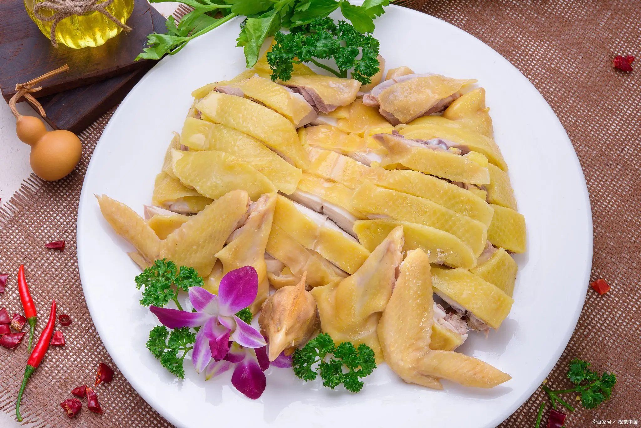 清淡而不油腻,特别适合吃不了辣的朋友#好食材才能做出好味道##白斩鸡