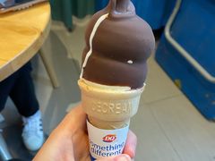 巧克力华夫甜筒-DQ·蛋糕·冰淇淋(金桥店)