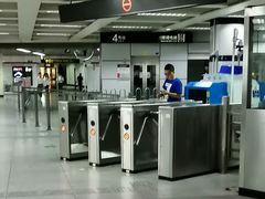 -上海体育馆(地铁站)