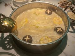 -六少·猪肚包鸡火锅(卓悦INTOWN店)