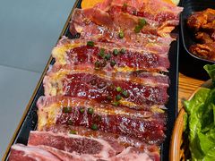 上等五花肉-韩国明洞碳烤肉(常平店)