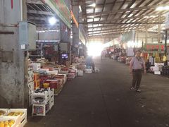 -上海龙吴水胜海发市场