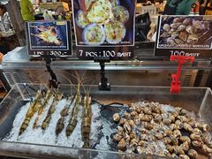 -席娜卡琳火车铁道夜市