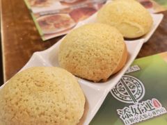 酥皮焗叉烧包-添好运点心专门店(深水埗店)