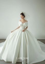 -Lady  Jane高端婚纱礼服馆